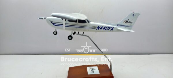 Cessna C-150 (N440FA) - Image 6